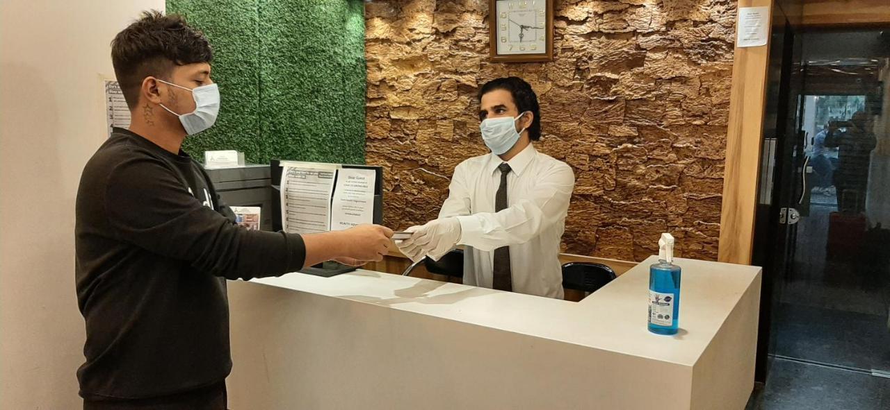 Hotel Amisha International Σουράτ Εξωτερικό φωτογραφία