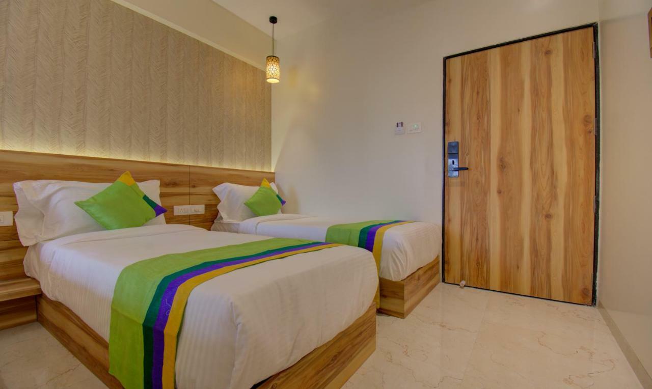 Hotel Amisha International Σουράτ Εξωτερικό φωτογραφία