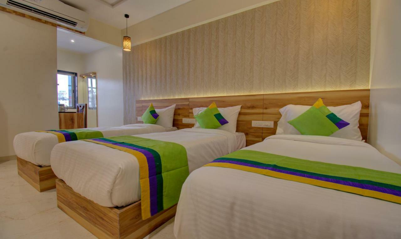 Hotel Amisha International Σουράτ Εξωτερικό φωτογραφία