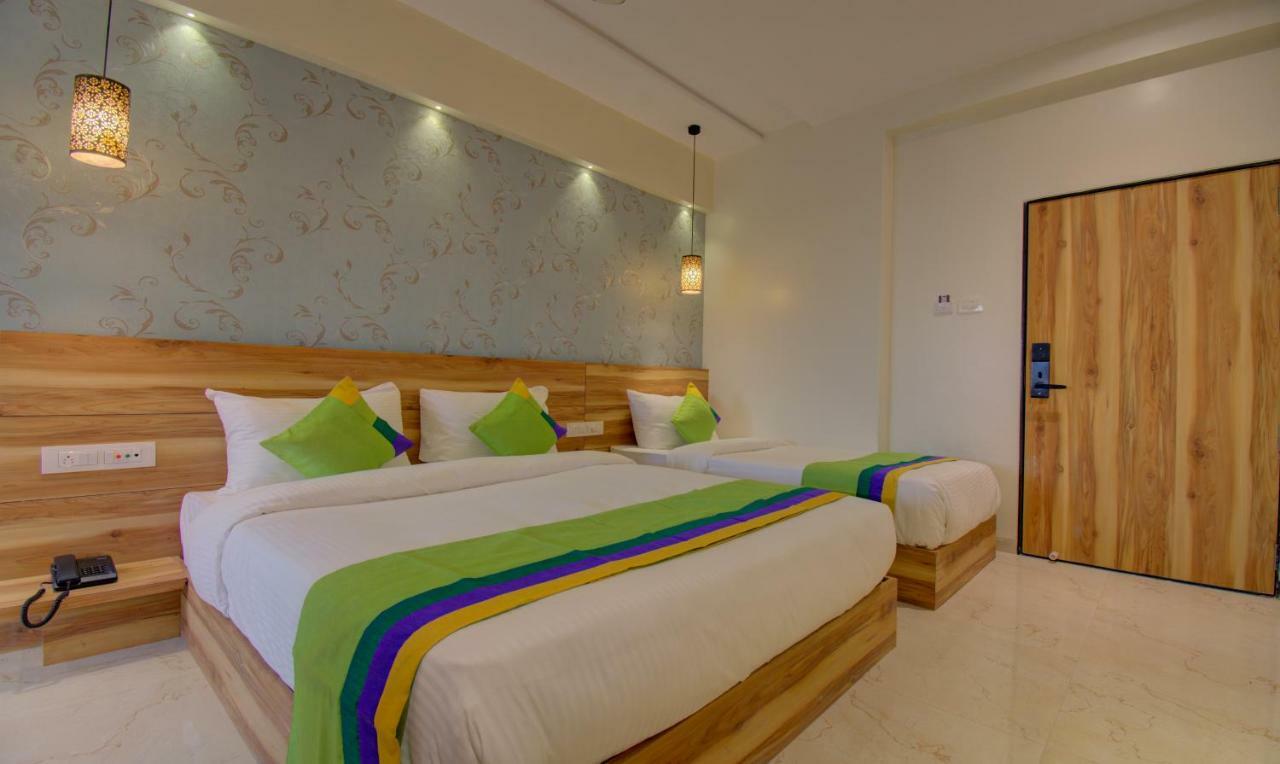 Hotel Amisha International Σουράτ Εξωτερικό φωτογραφία