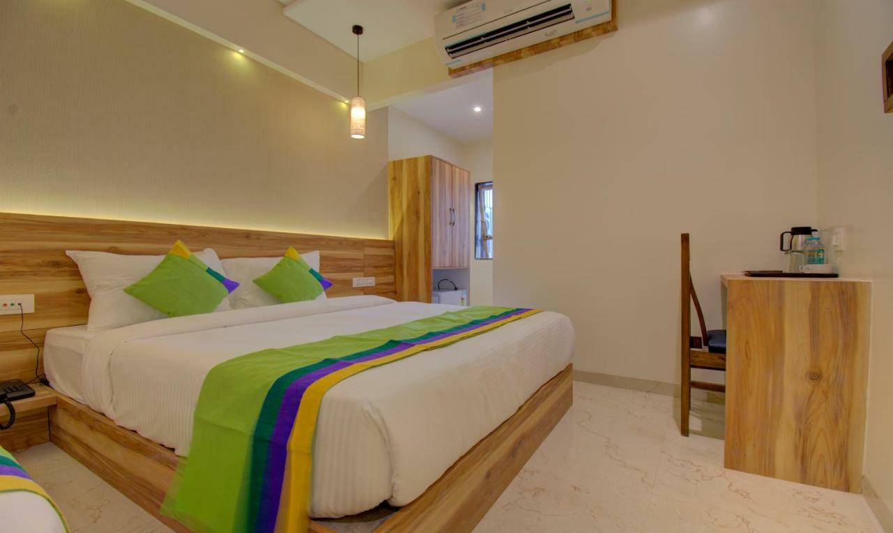 Hotel Amisha International Σουράτ Εξωτερικό φωτογραφία