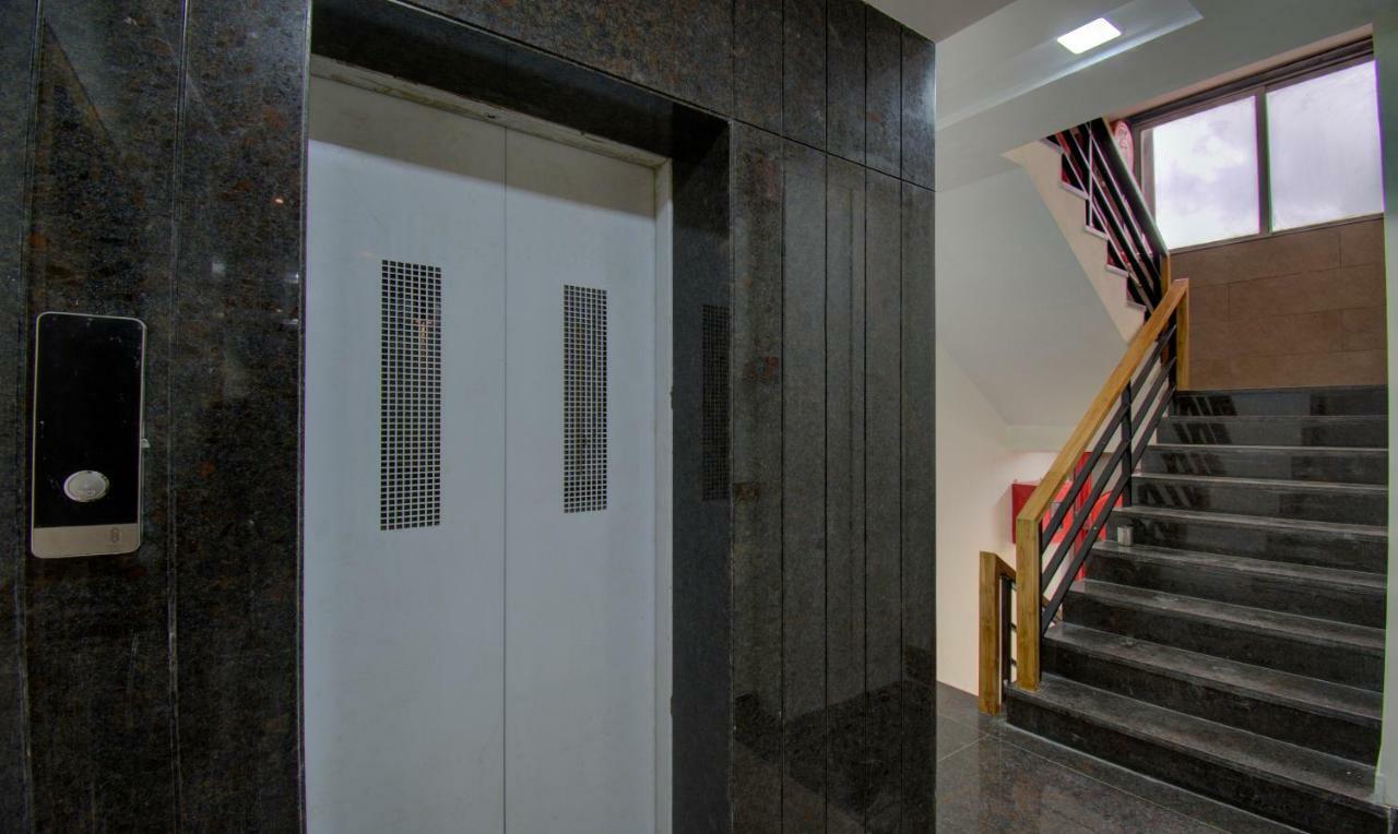 Hotel Amisha International Σουράτ Εξωτερικό φωτογραφία